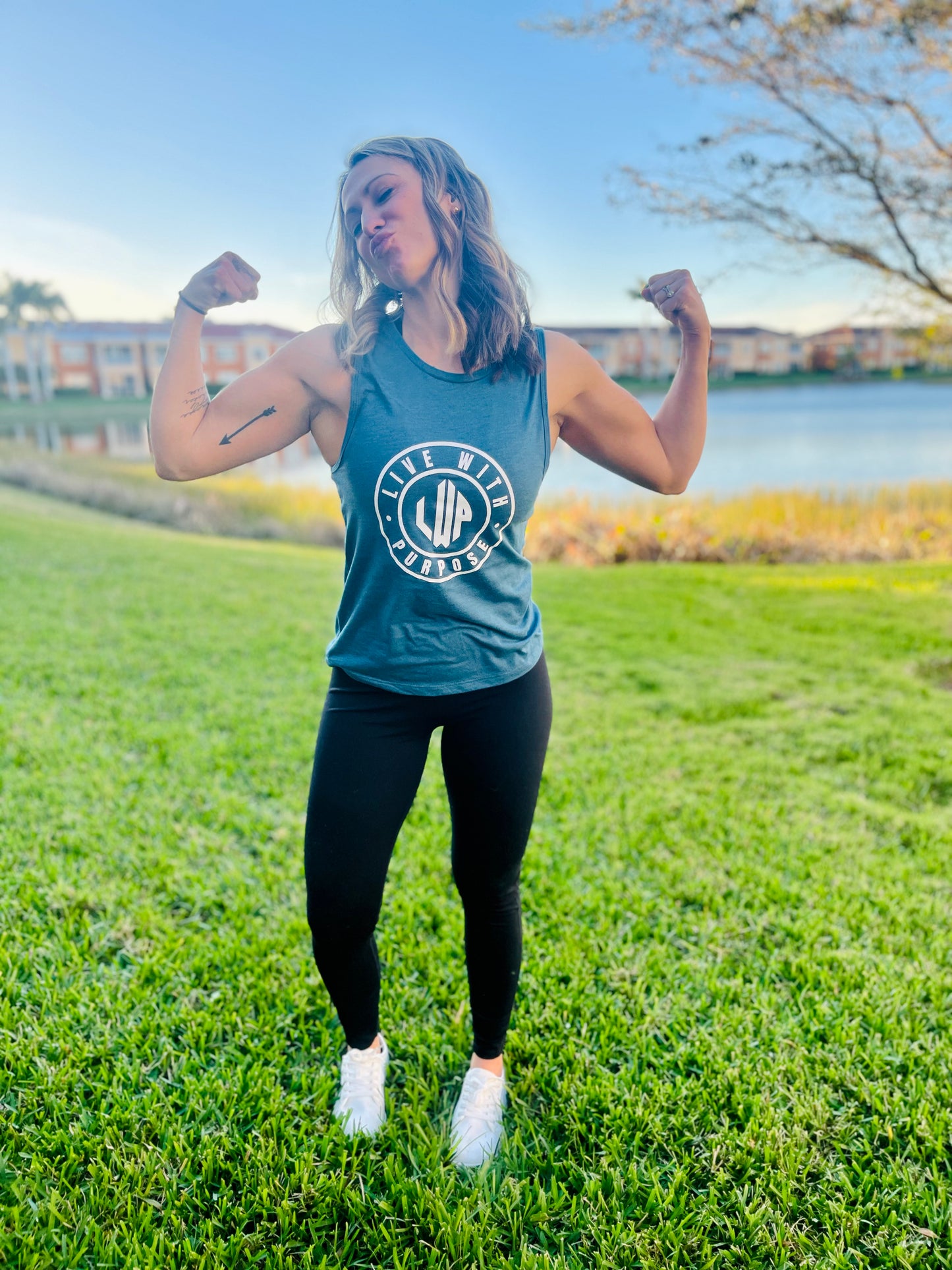 WOMEN’S HEATHER DEEP TEAL MUSCLE TANK