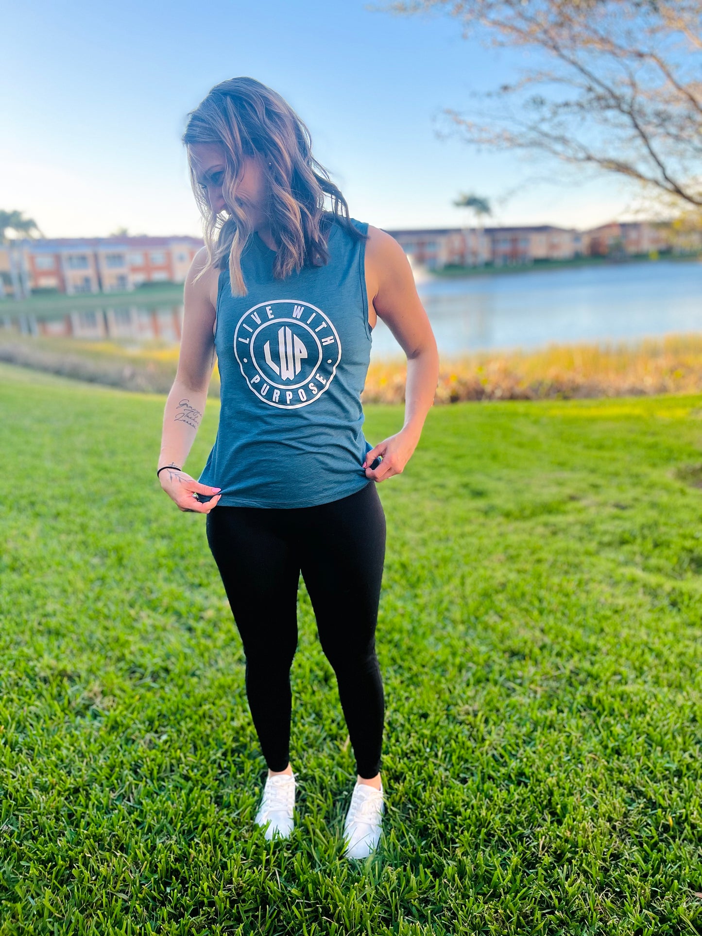 WOMEN’S HEATHER DEEP TEAL MUSCLE TANK